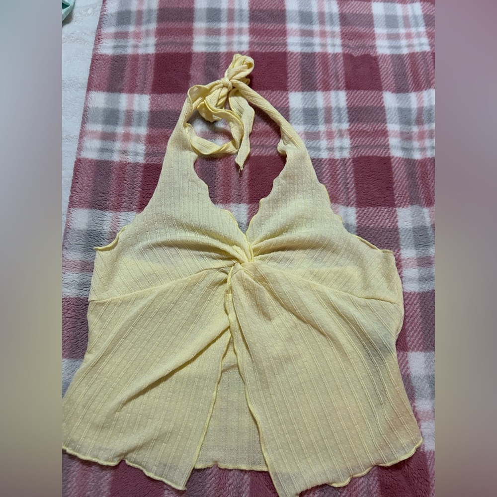 SHEIN Light Yellow Knitwear